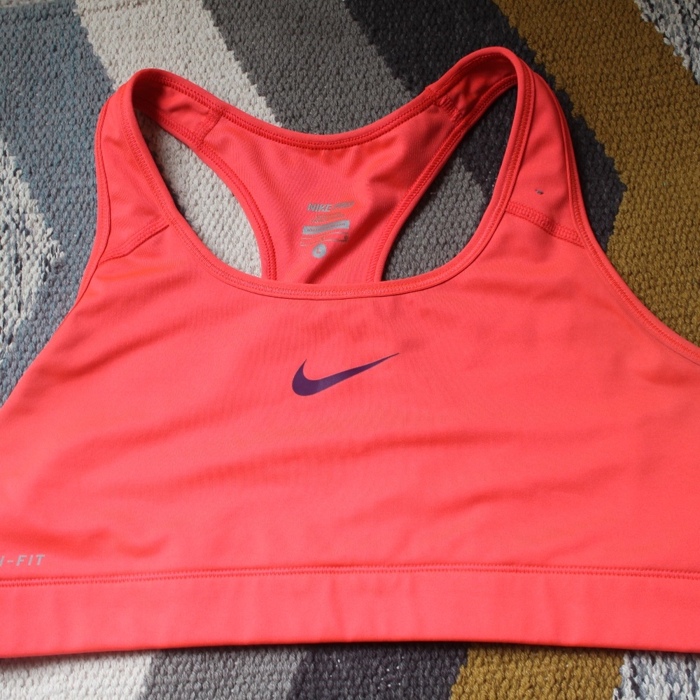 Nike DriFit Sports Bra - Large
